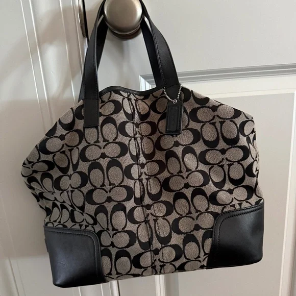 Coach black and gray shoulder bag.  Like new. - Picture 6 of 7